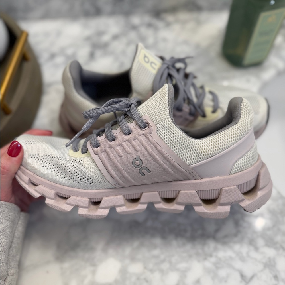 On Running Women's Athletic Shoes in Light Gray and Pink